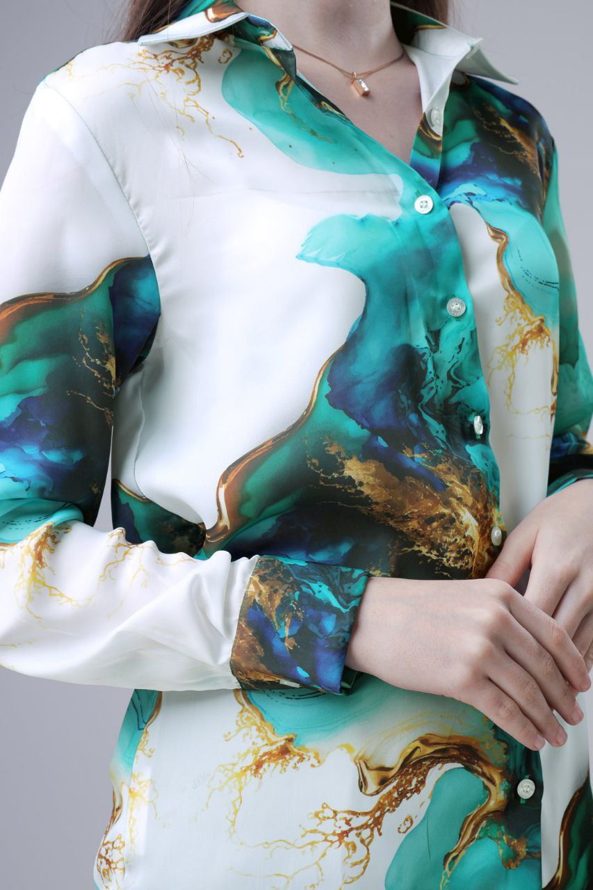 Women's Floral Printed Button Down Western Shirt with Collar Neck